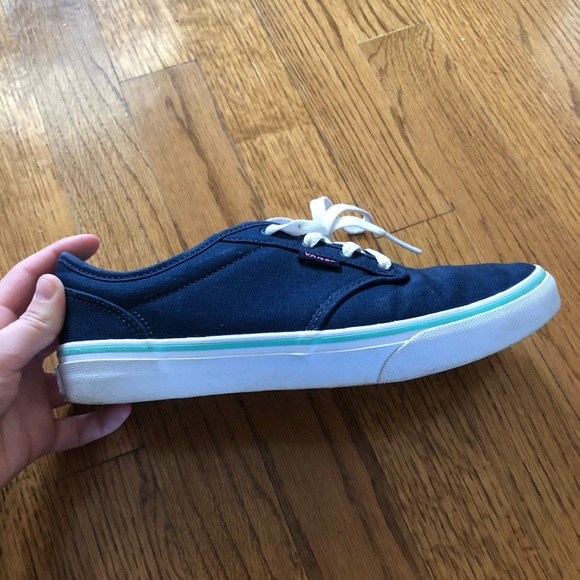 Navy vans - Picture 2 of 2
